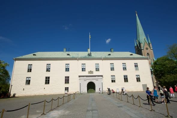 La pequeña y futura heredera al trono representó a la Casa Real sueca junto a sus padres, Victoria y Daniel de Suecia.