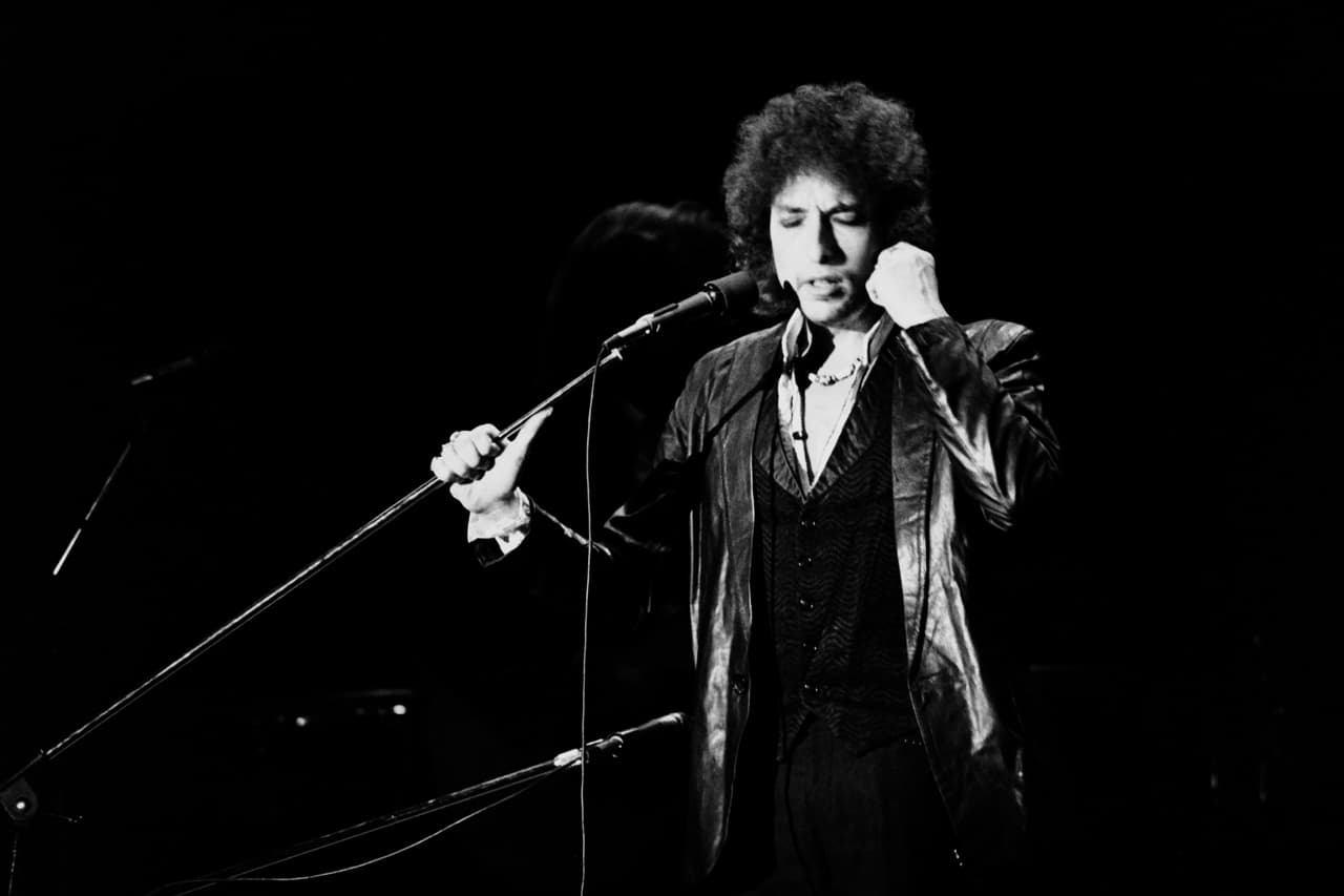 8 canciones de Bob Dylan para poner banda sonora a las elecciones presidenciales, según su traductor 
