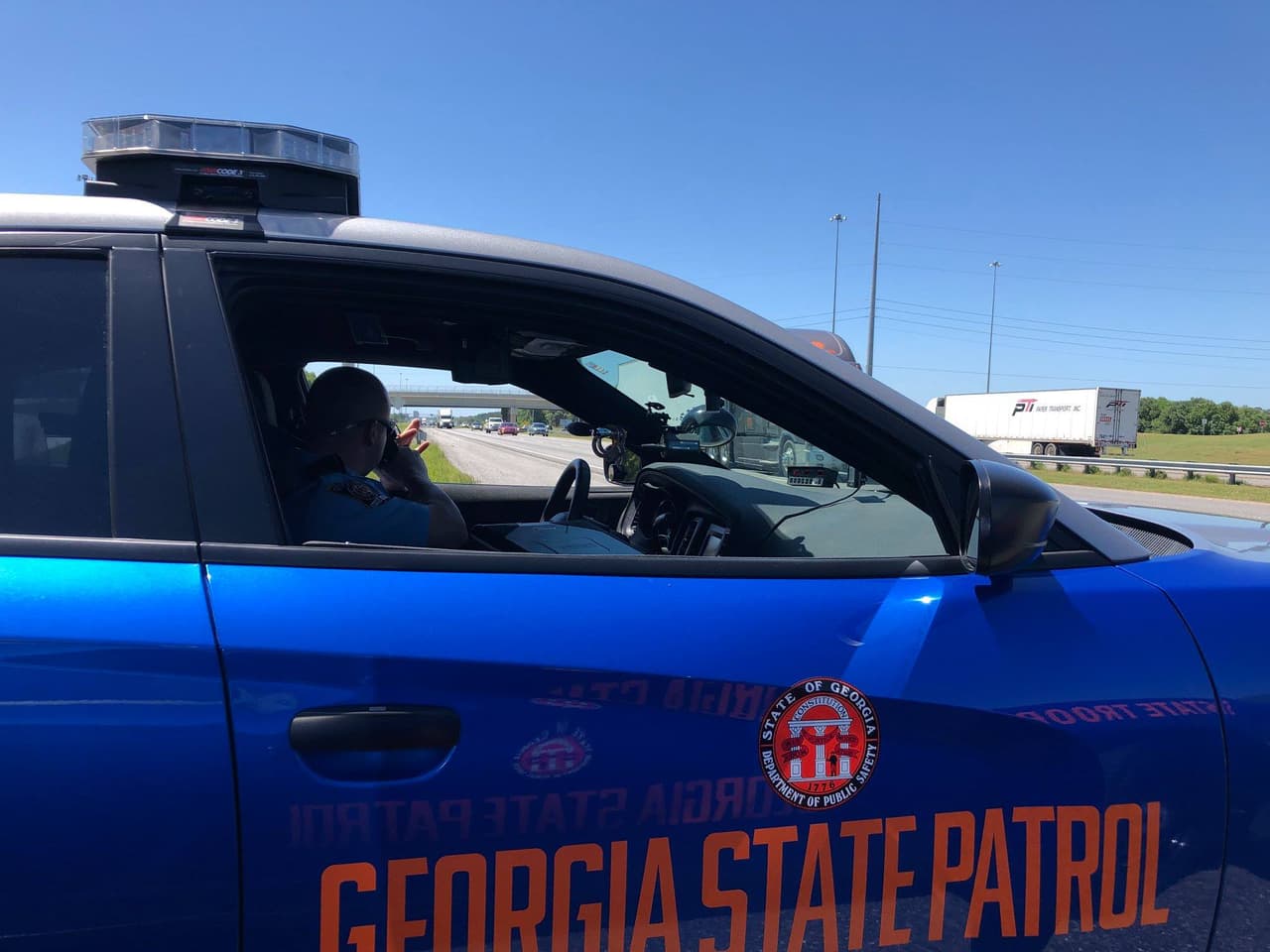 Al exceder la velocidad, se reduce el tiempo que tienes para reaccionar y evitar una colisión de tráfico.