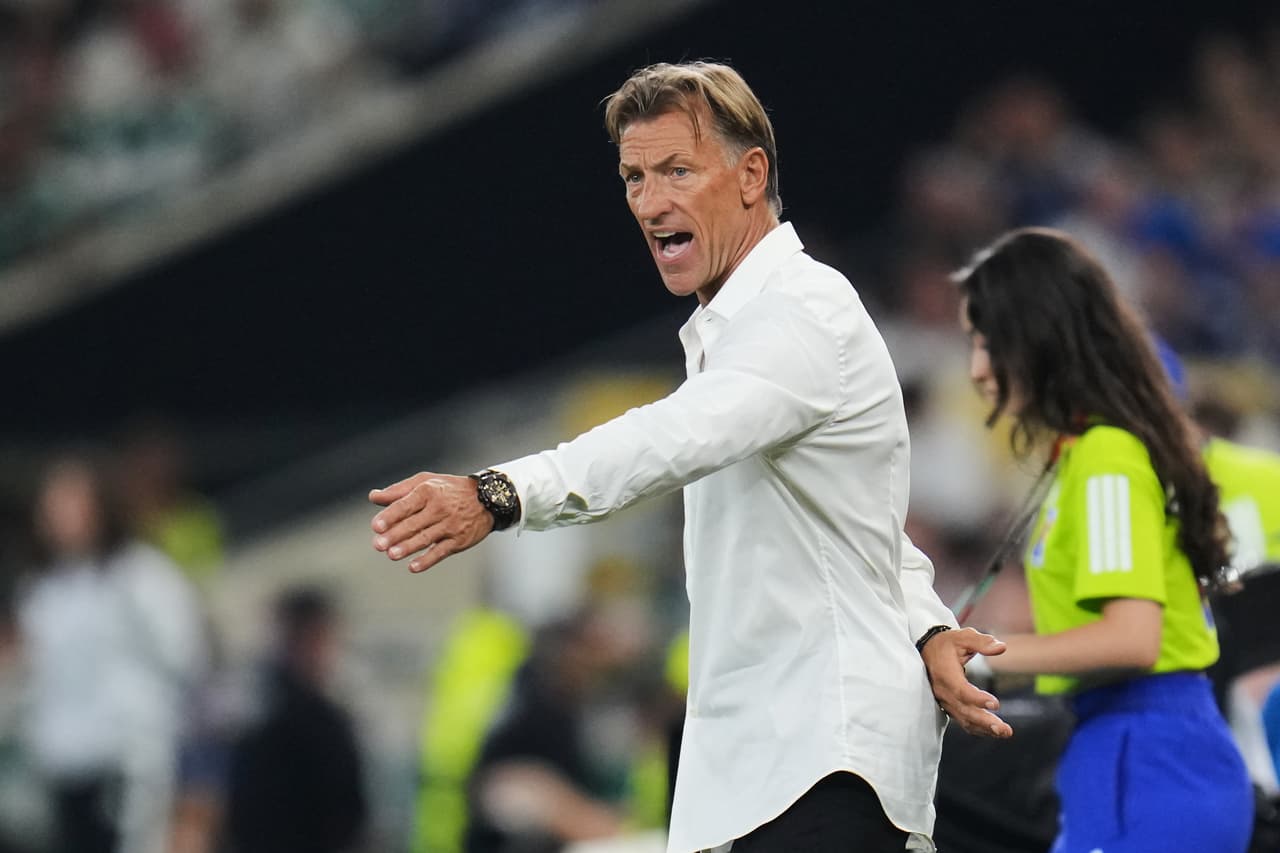 El seleccionador de Túnez, Hervé Renard, reacciona durante un partido de fútbol del Grupo F del Mundial contra Japón en Guadalupe, cerca de Monterrey, México, el sábado 20 de junio de 2026.