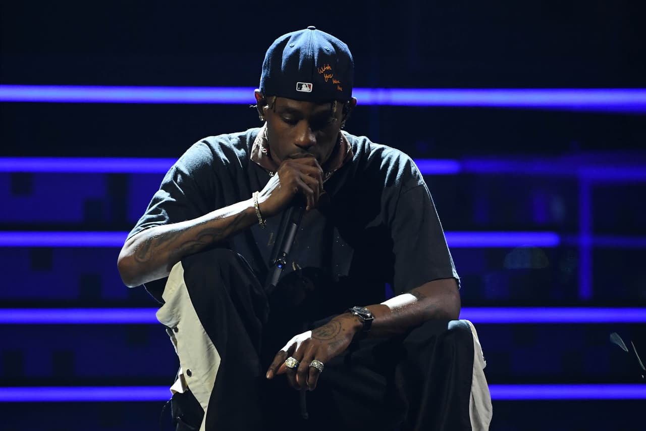 En ese momento, una fuente cercana al rapero habría dicho a TMZ que la cancelación se debía al clima y la logística, pero PJAM señaló que Scott "se negó a presentarse al evento".