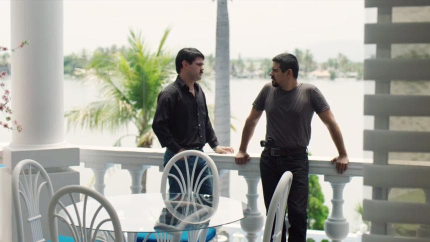 Tras la traición de ‘El Chapo’, Arturo Bernal Leyda pactó una alianza con ‘El Cano’ y ‘Chente’ para acabar con su enemigo. Mientras tanto, Joaquín Guzmán redobló la seguridad y comenzó la cacería de su exaliado.