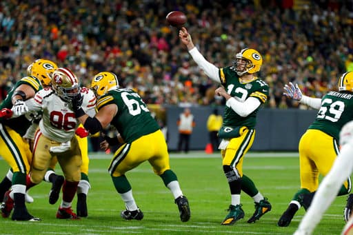 Para los Packers, Aaron Rodgers cosechó 425 yardas luego de completar 25 de 46 envíos, dos de ellos de anotación, para guiar a Green Bay a su tercer triunfo del año.