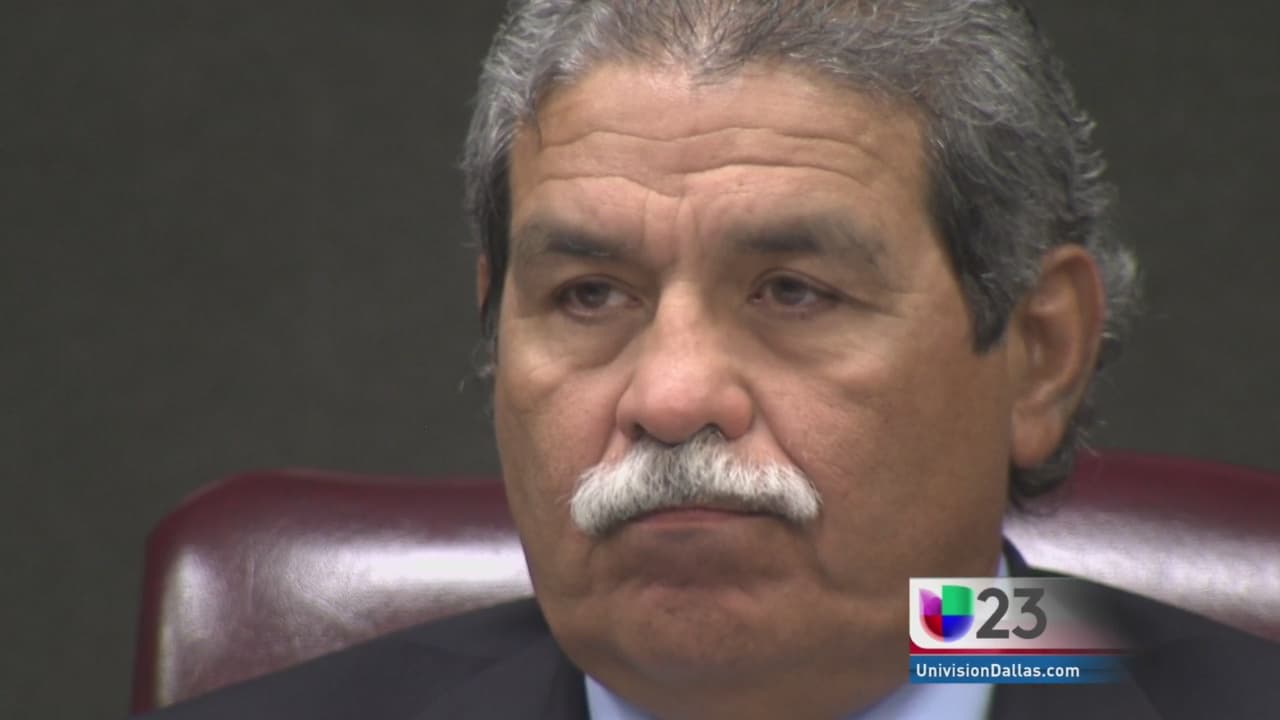 Michael Hinojosa regresa al DISD