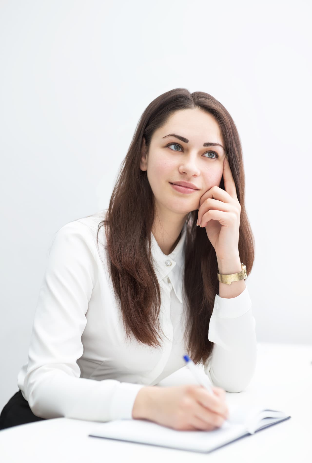 El tránsito de Mercurio frente al Sol y la energía de Júpiter, directo, te colocan en el centro de nuevas responsabilidades. Estarás solucionando lo que hasta ahora parecía muy difícil, tanto en cuestiones económicas o laborales como familiares y sentimentales.