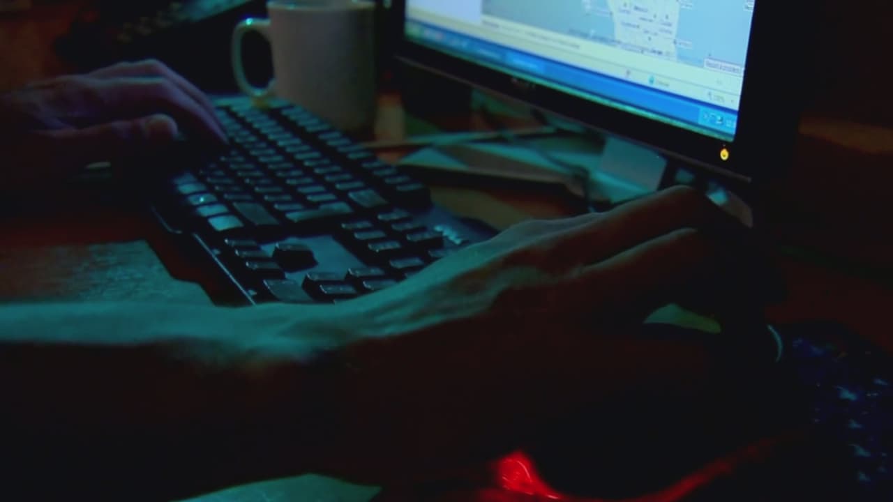 Ciberseguridad en EEUU: aumentan fraudes con inteligencia artificial y dueño de un negocio de muebles denuncia estafas