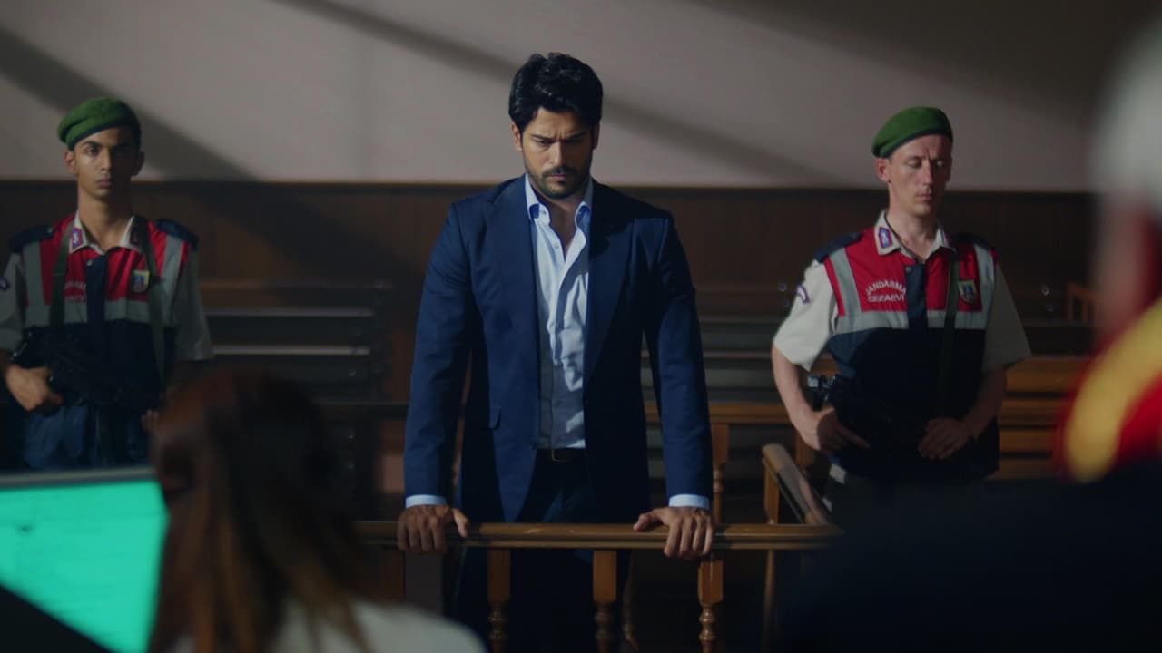 <b>Kemal</b> finalmente declaró ante el juez y explicó que Emir lo atacó primero. Su abogado lo defendió, pero él le aseguró al juez que no sentía ningún arrepentimiento.