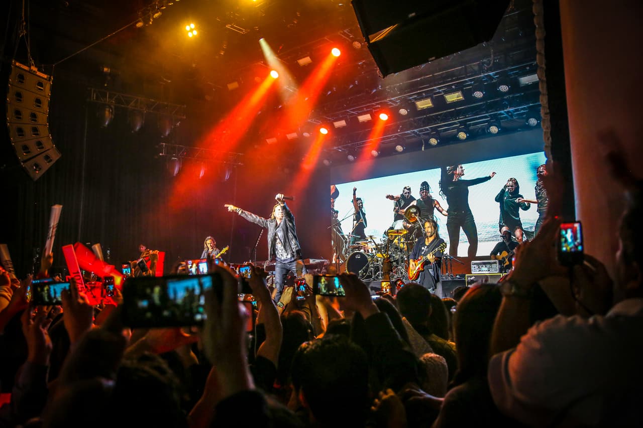 La banda de rock Maná recibió este 10 de febrero su estrella en el Paseo de la Fama de Hollywood y para celebrar, ofreció un concierto privado solo para los radio escuchas de K-Love 107.5 FM