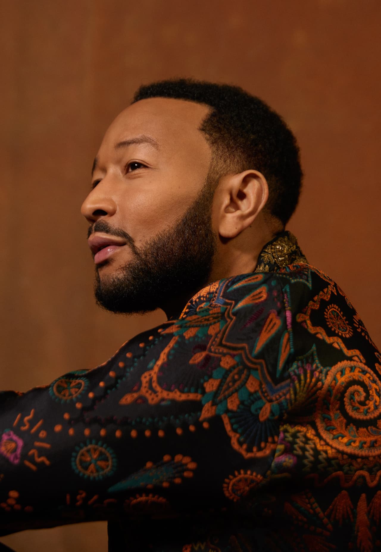 <h2 class="cms-H2-H2"><b>John Legend</b></h2>
<br>Por primera vez el cantante afroamericano estará en la gran celebración de la música latina. El ganador de 12 premios GRAMMY lanzó su álbum de estudio ‘LEGEND’ en septiembre del 2022 y recientemente acaba de terminar su residencia en Las Vegas con el show ‘Love in Las Vegas’.