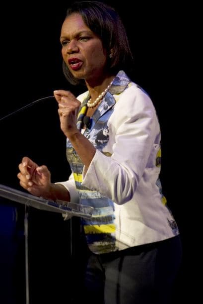 La ex secretaria de Estado de Estados Unidos, Condoleezza Rice, era frecuentemente la única mujer en los equipos de trabajo, pero su trabajo siempre la distinguió. "Las mujeres deben ser contratadas por su educación y experiencia, además de lo que puedan dar por la empresa", afirmó Lynee Sarikas de la Universidad de Northeastem.