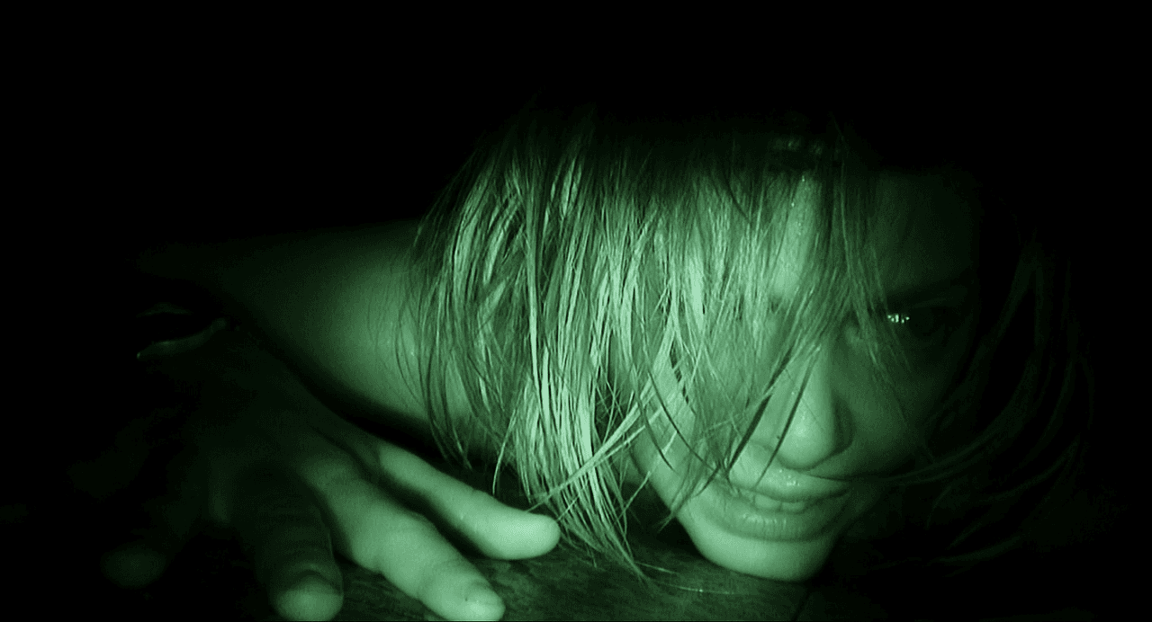 REC
<br>Ese inolvidable clímax de la película en el ático del edificio con la "niña" es inolvidable. Para variar, hubo remake en Hollywood.