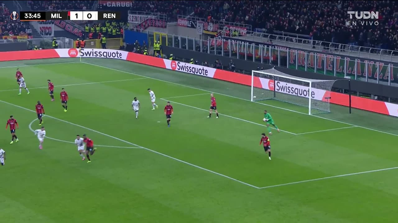 ¡TIRO ATAJADO! disparo por Guela Doué.