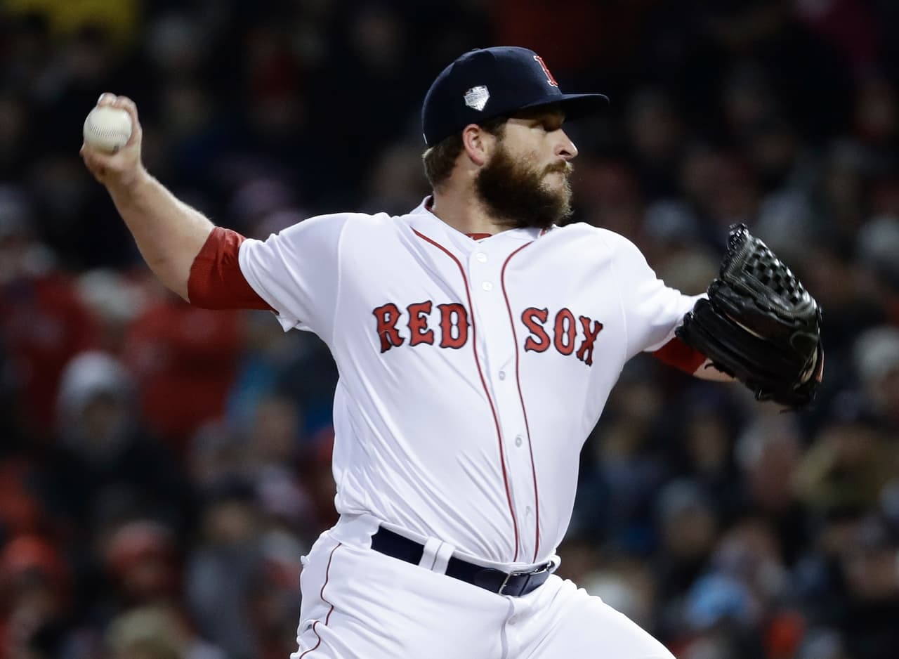 Para abrir la séptima hubo un nuevo serpentinero por los Red Sox, se trató de Ryan Brasier. Pero apenas permaneció dos tercios de entrada y le hicieron una carrera.