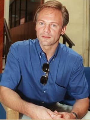 <b>Daniel Gauvry</b> es el actor que interpretó a 'Arturo', el mejor amigo de 'Sergio Santibañez'. Ambos eran famosos futbolistas en la historia.