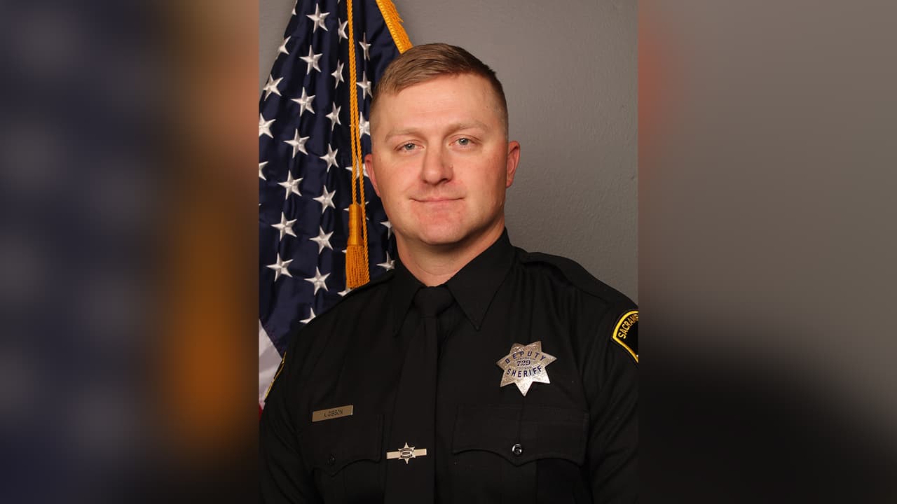 Oficial Adam Gibson, quien murió en un tiroteo en Cal Expo, era veterano de los Marines y tenía 6 años como alguacil