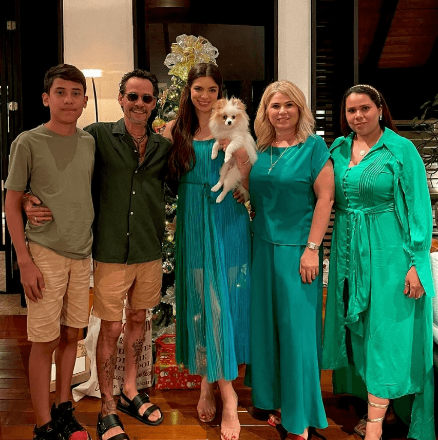 Nadia Ferreira con su mamá, hermana y sobrino