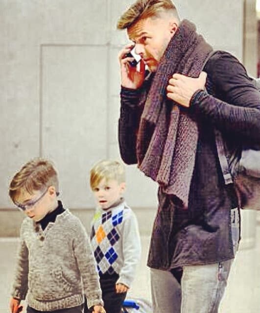 Ellos tres han formado un bonito equipo, por eso Ricky la pasará súper bien este día del padre.