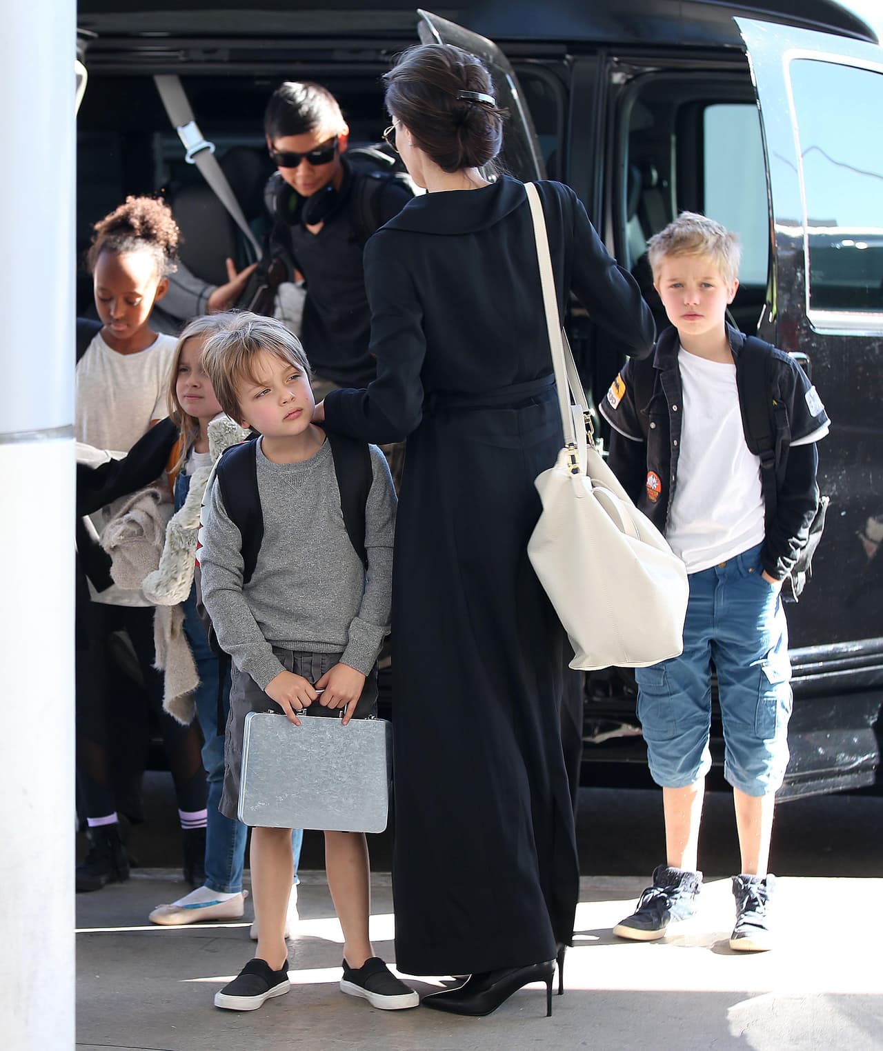 Solamente faltó el mayor, Maddox.