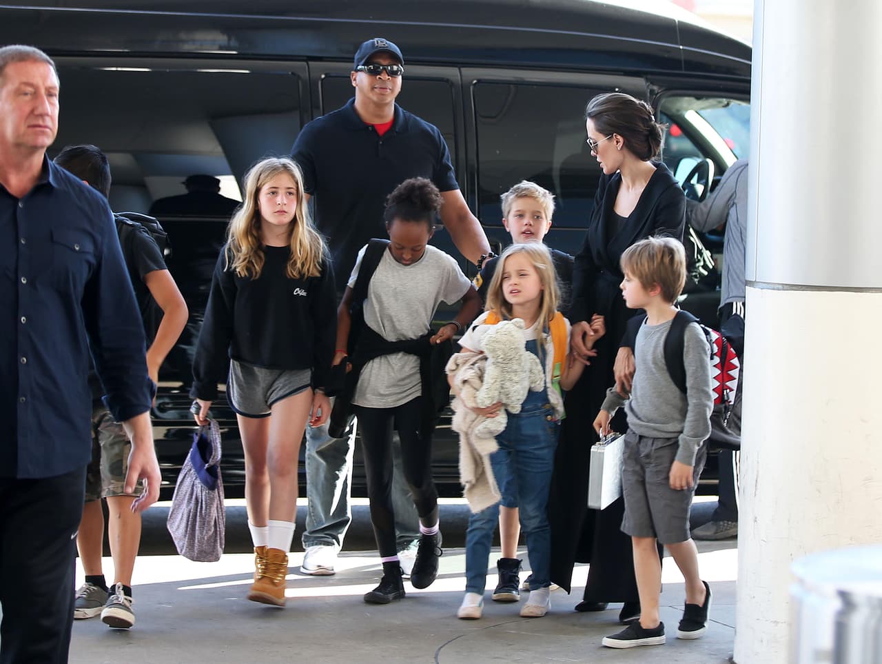 Checando que todos tengan sus pertenencias.