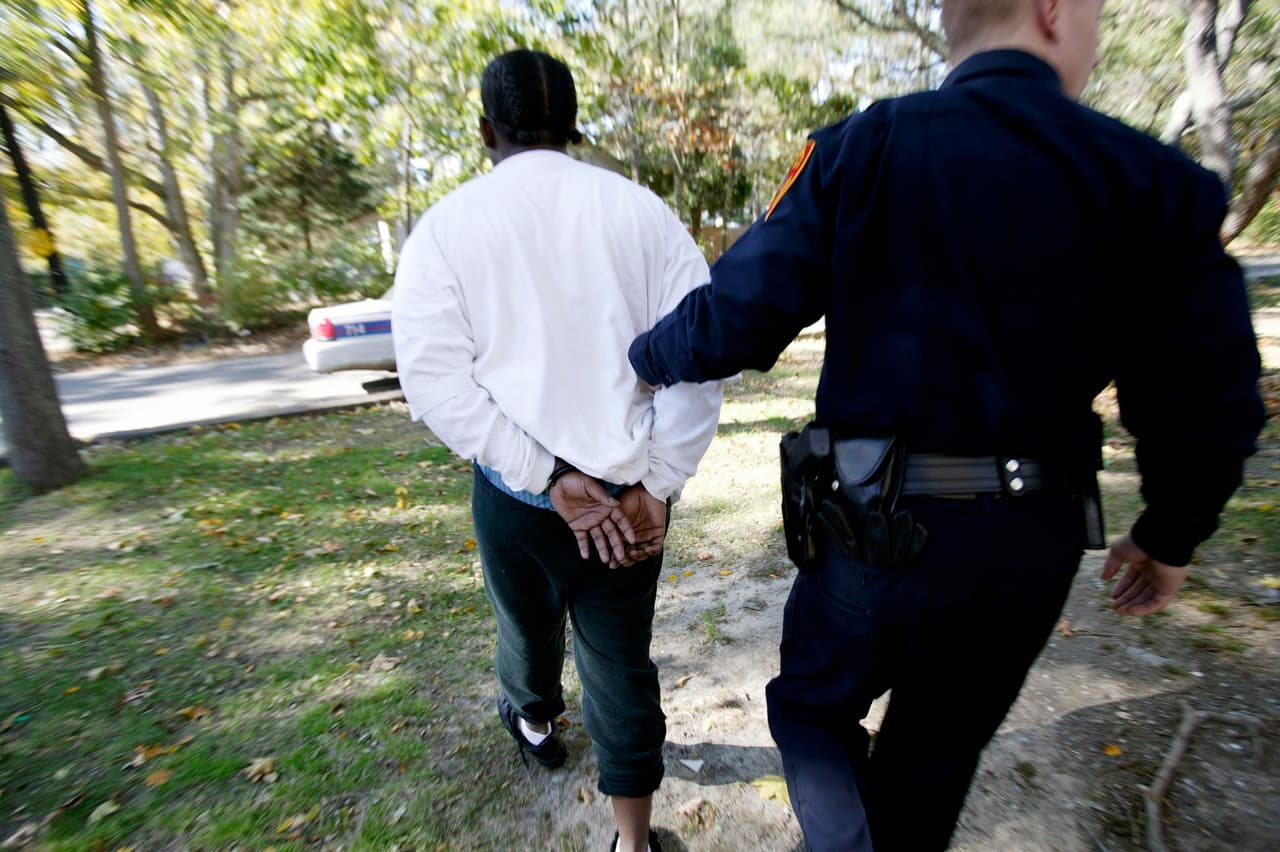 "No se puede usar azul porque es el color de las maras": la violencia entre pandillas aumenta en Nueva York