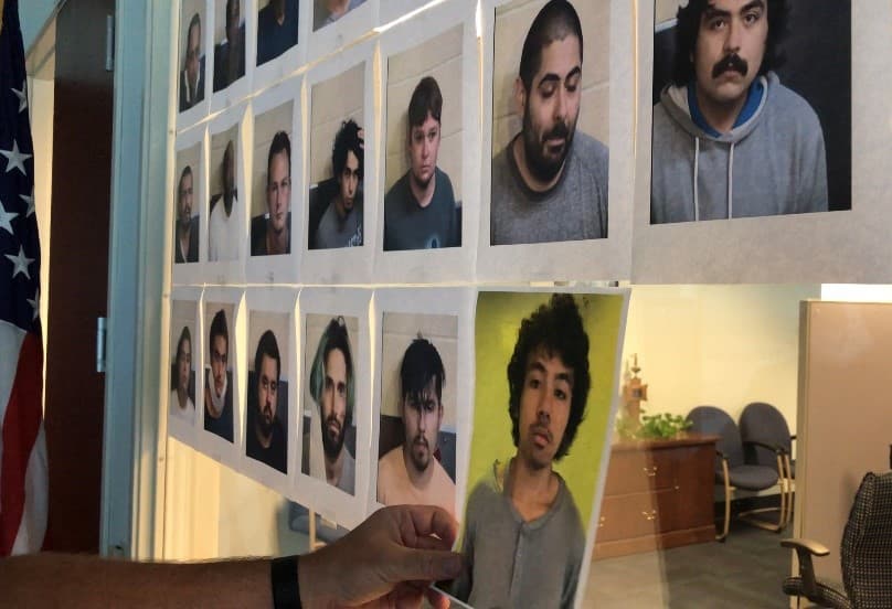 Pensaban que eran niños pero resultaron ser agentes de ICE: arrestan a 34 presuntos depredadores