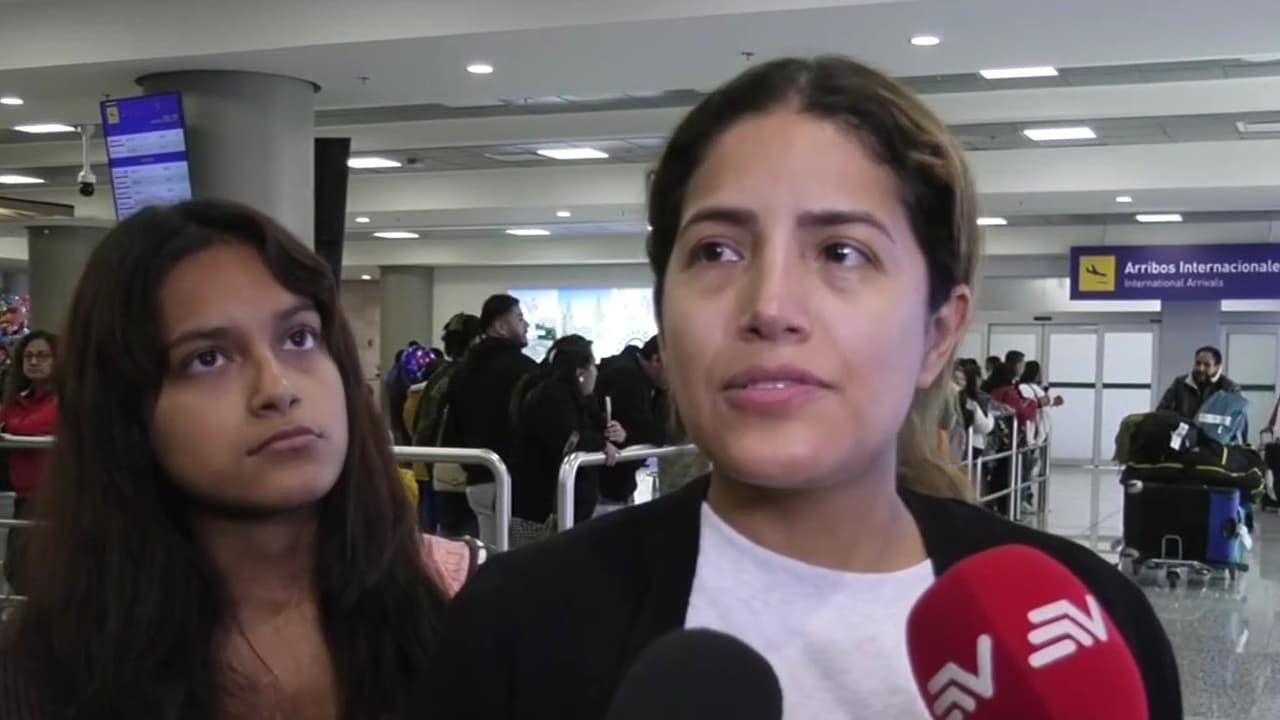 Madre e hija arrestadas poor ICE en hospital de Florida firman salida voluntaria y llegan a Ecuador