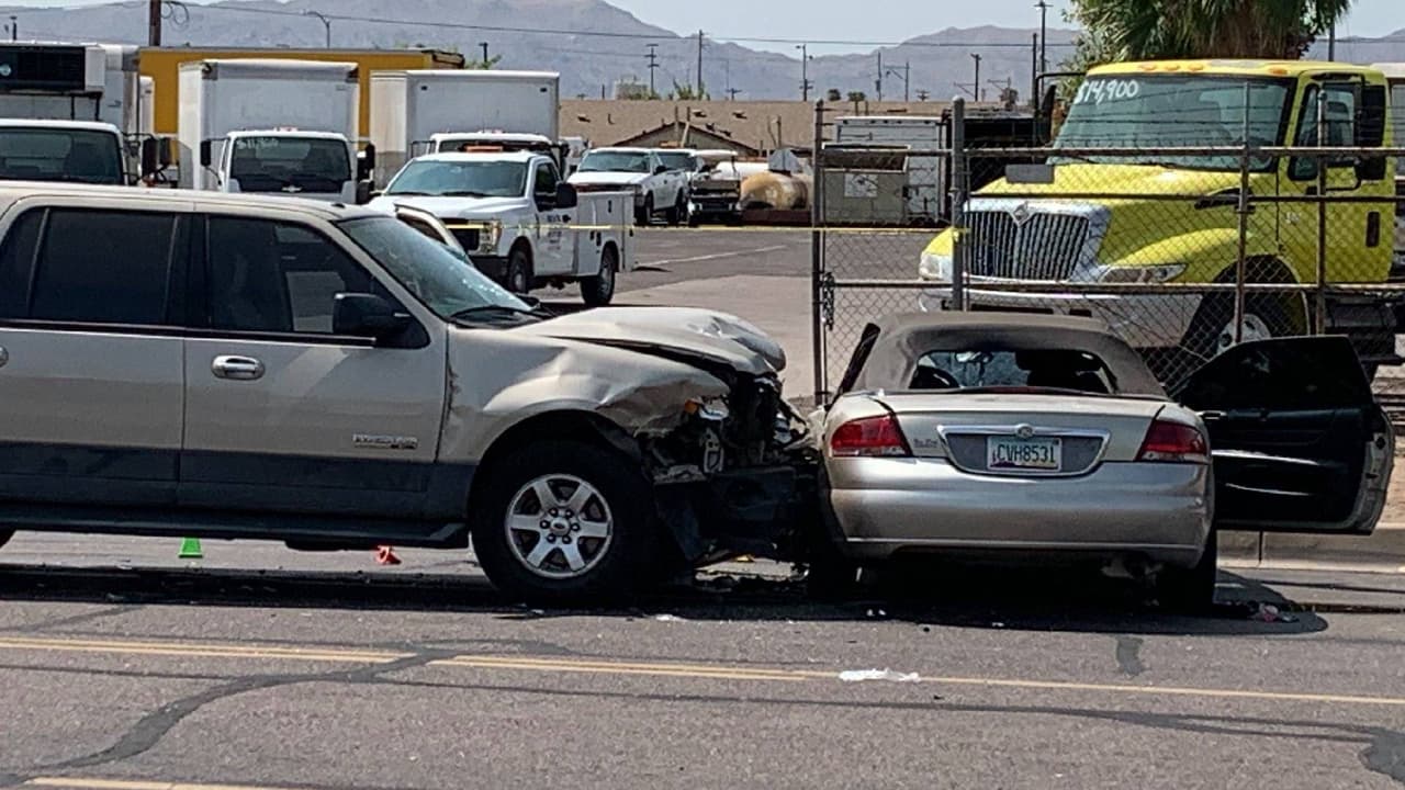 Choque en Phoenix deja gravemente heridos a dos niños y un adulto