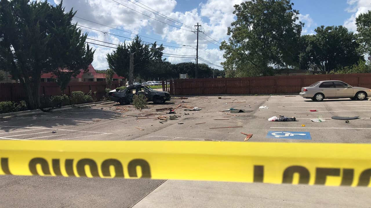 El hombre al salir del auto comenzó a colapsar.