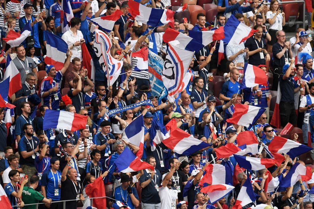 Los fanáticos del mundo vibran con la fiesta de la final entre Francia y Croacia, donde la alegría y el colorido se tomaron el estadio de Luzhniki para conocer el campeón de Rusia 2018.