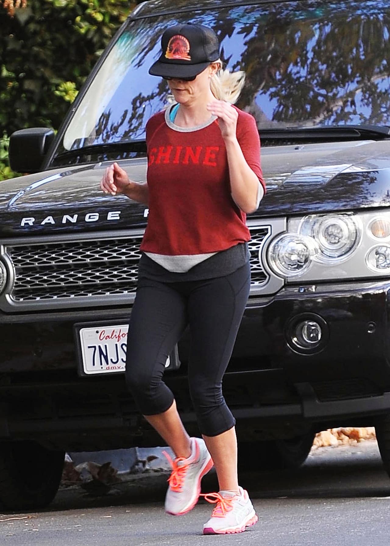 Witherspoon parece estar muy conforme con sus cuarentaytantos.