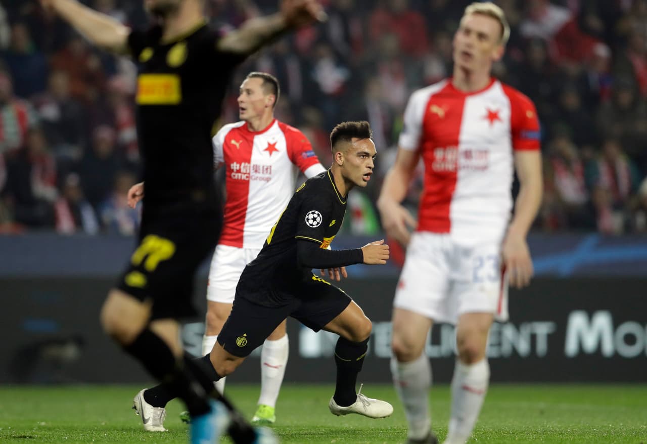 Lautaro Martínez (19’, 88’) continúa con excelente racha y marcó en dos ocasiones. Lukaku (81’) marcó el tercero para los visitantes. Soucek (37’) descontó para Slavia Praga.