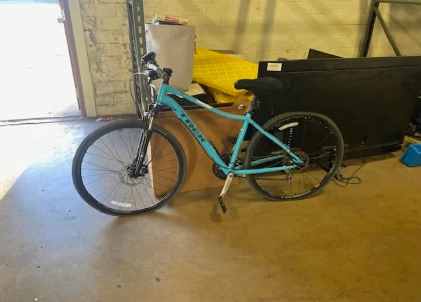 Se ofrecerán también piezas de
<b> joyería, desde anillos, brazaletes, pulseras, cadenas, hasta un reloj de la marca Bulova y piezas incrustadas con diamantes.</b>