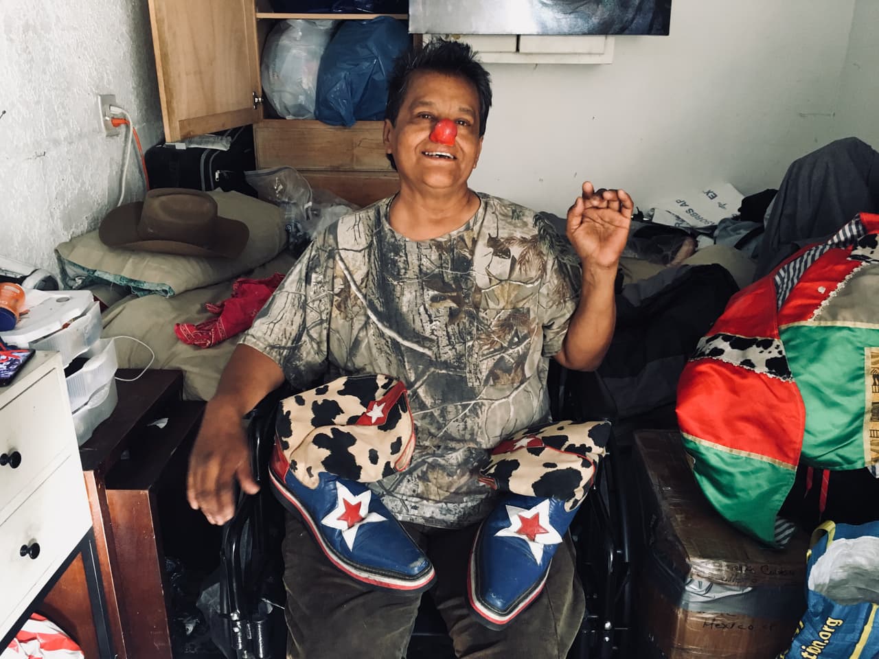 La triste historia de una payasita que tuvo que abandonar su oficio y está a punto de perderlo todo