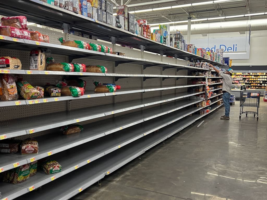 Huracán Milton entraría por Tampa: DeSantis sugiere tener comida y agua para sobrevivir una semana