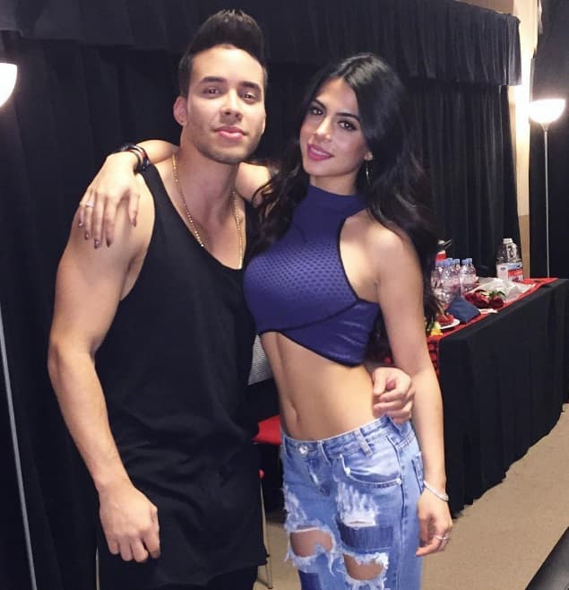 Por si fuera poco, su amor es tan grande que Royce decidió incluir a Emeraude en el reparto del videoclip de su canción titulada 'Culpa Al Corazón'.