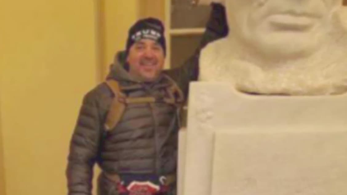 Expolicía de Salt Lake City culpable por cargo relacionado a insurrección del 6 de enero