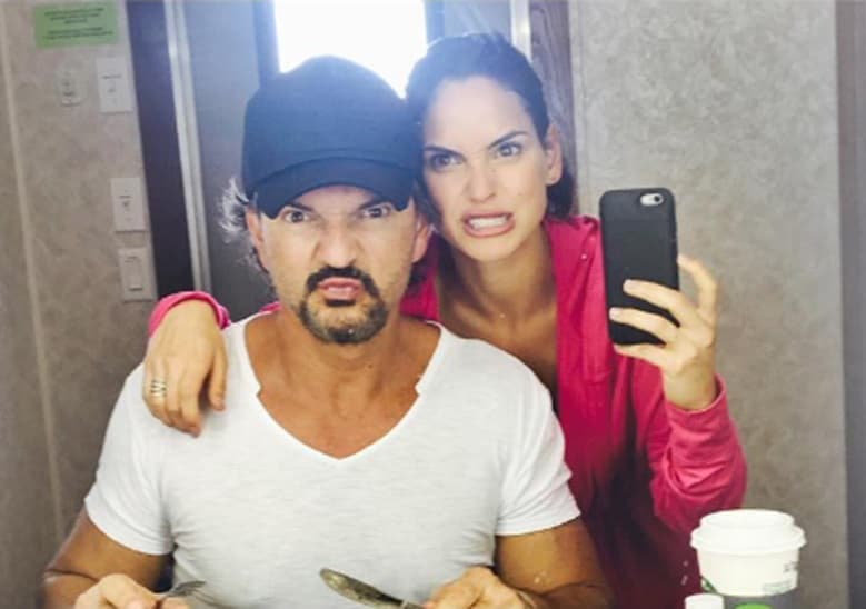 Ricardo Arjona es uno de los papás que hoy tiene a una de las hijas más preciosas del espectáculo, si no la conoces te presentamos a Adria Arjona.