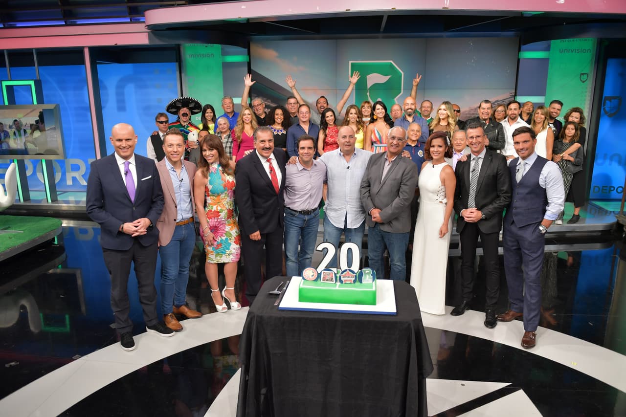 República Deportiva cumple 20 años de alegría e información y así los vivimos este domingo.