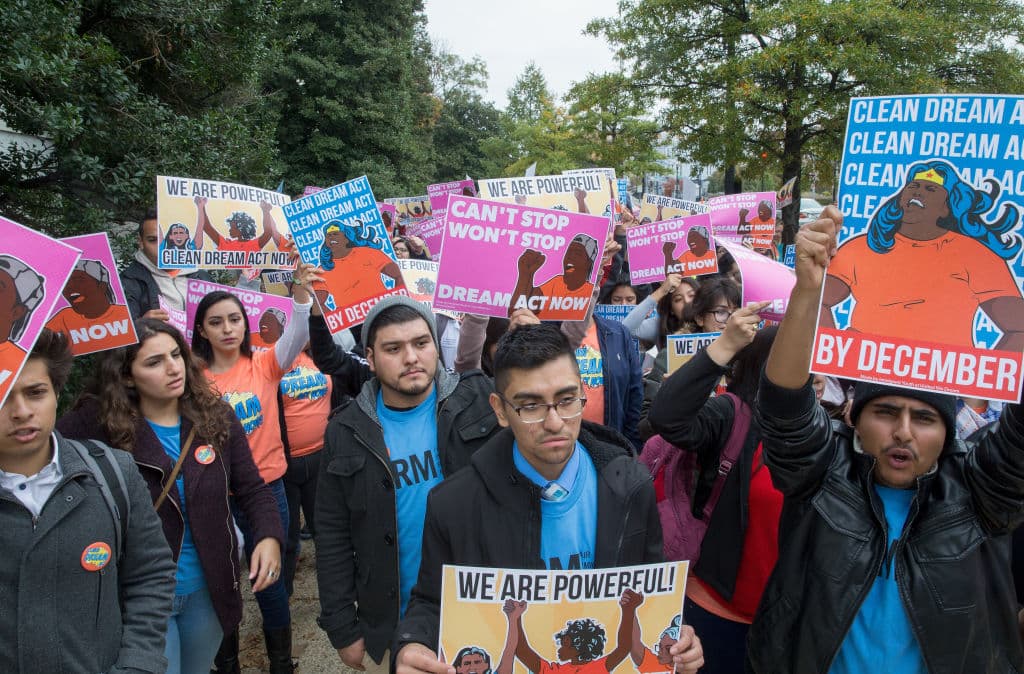 Grupo bipartidista de la Cámara anuncia nuevo plan para legalizar a los dreamers, pero sin 'green card' para sus padres