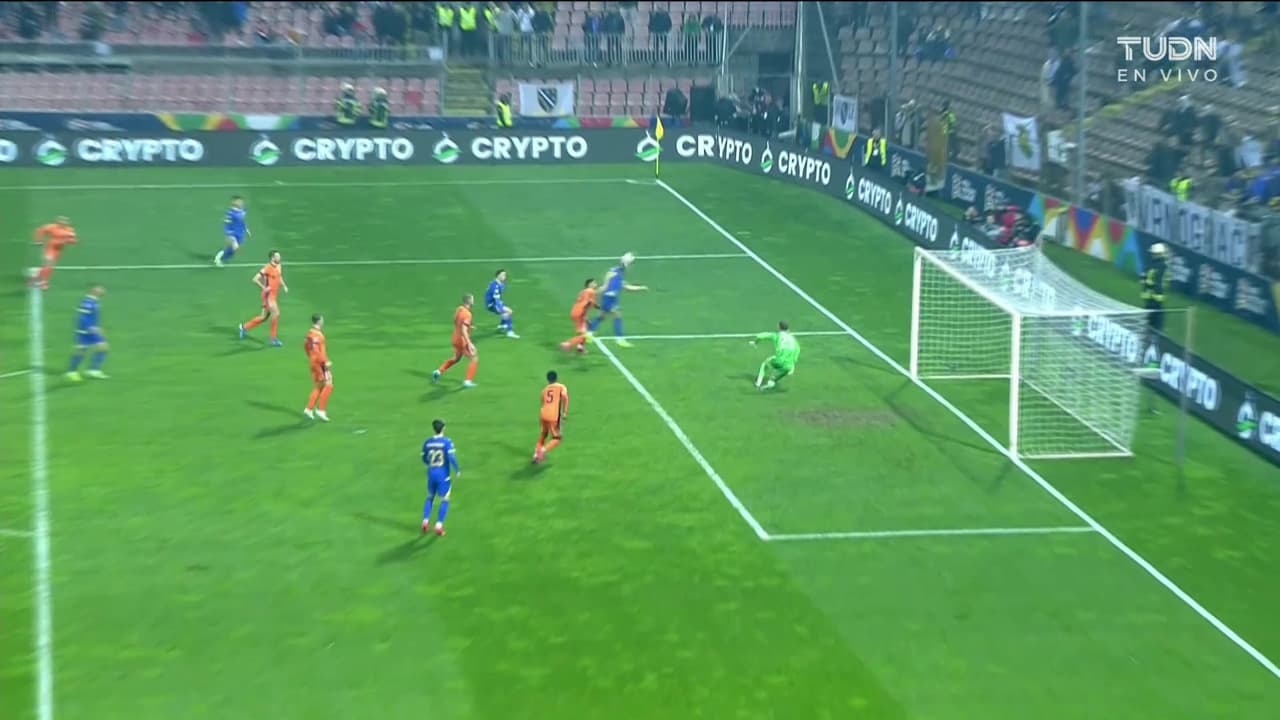 ¡Explota el estadio! Demirovic marca el empate para el conjunto local