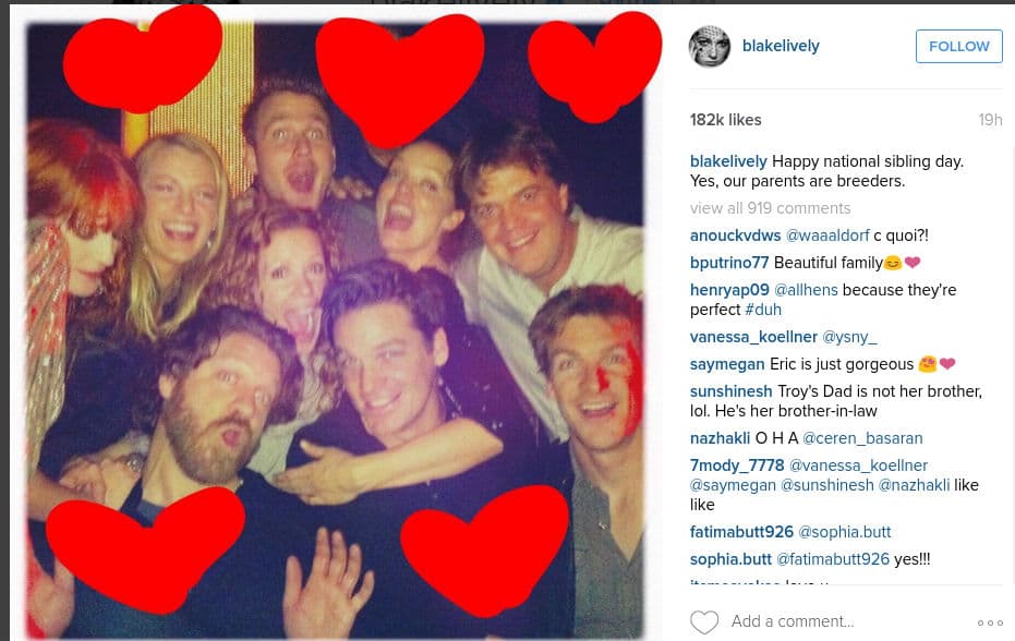 Blake Lively celebró junto a su hermano Eric, sus dos media hermanas Lorin y Robyn y su medio hermano Jason