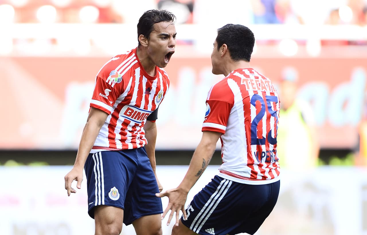 Con el ánimo y la confianza a tope por las dos victorias consecutivas, las Chivas encaran el Súper Clásico de la Liga MX pero hay algunos puntos que no puede dejar pasar si quiere vencer al América.