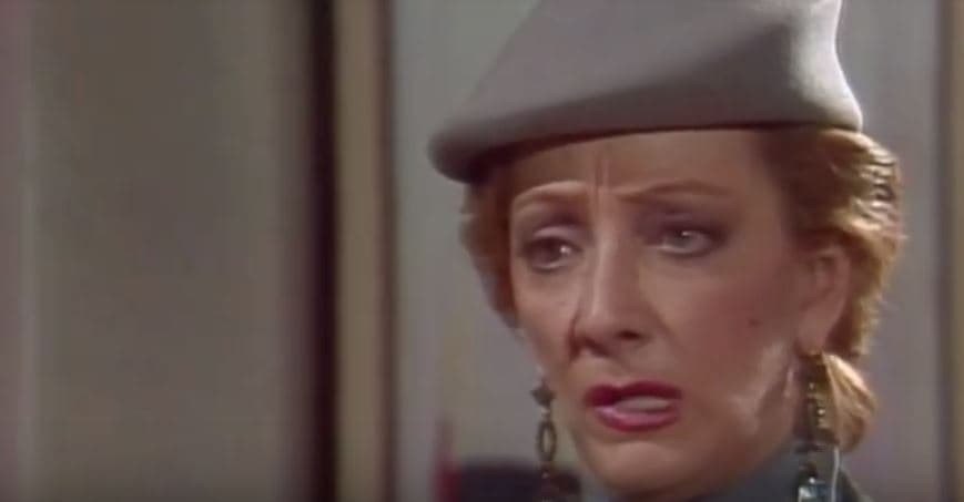 Estudio actuación en la Academia de Teatro Andrés Soler.