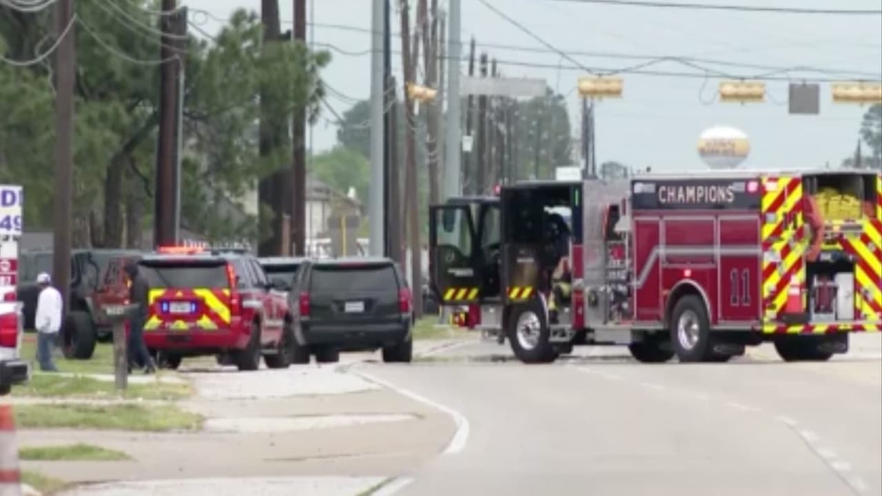 'Un padre va a una guardería, se lleva a su hija y golpea a la madre'; la menor está en condición crítica