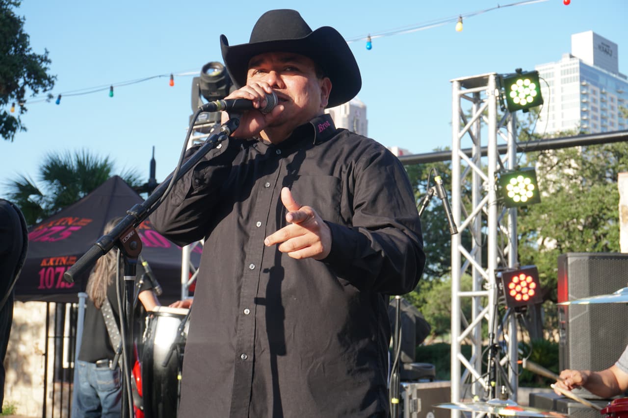Ram Herrera, Los Banger Broz and Jorge Alejandro took the stage inside La Villita.