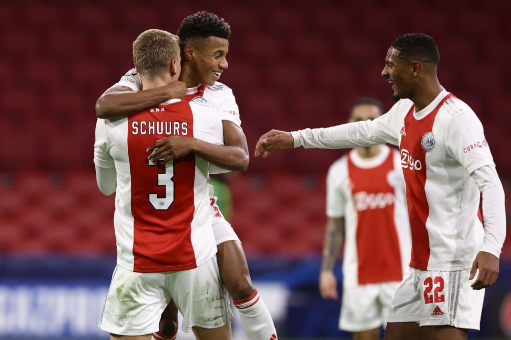 Los cuatro ofensivos del Ajax marcan en la victoria 4-2 del conjunto de Amsterdam sobre el Sporting CP y consiguen 18 puntos de 18 puntos posibles.