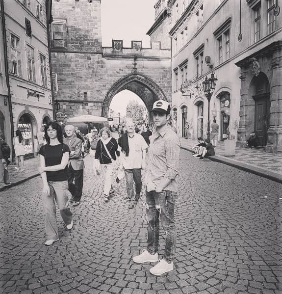 La arquitectura de la ciudad la hace lucir como si fuera un cuento.