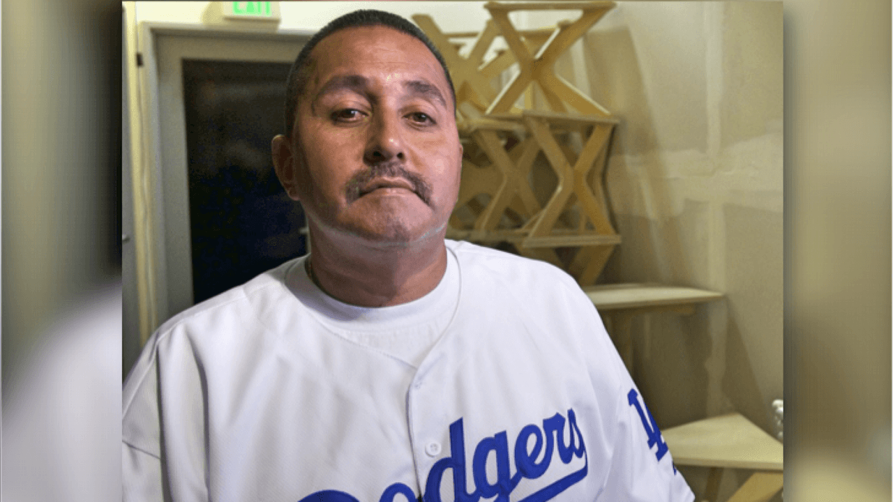 Joseph Barela limpió su récord criminal con la Proposición 47.