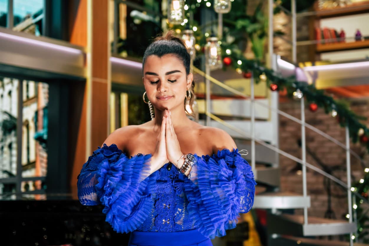 "Una de mis grandes ambiciones este año es ganar Mira Quién Baila, y no por mí, sino porque
<u><a href="https://www.univision.com/entretenimiento/de-guardia-de-seguridad-a-estrella-de-tv-ahora-clarissa-molina-hara-realidad-los-suenos-de-otros" target="_blank">estaré compitiendo para una fundación </a></u>de niños de mi país, República Dominicana. Pensar en eso me hace feliz. Porque soy una mujer de buenos propósitos en la vida".
<br>