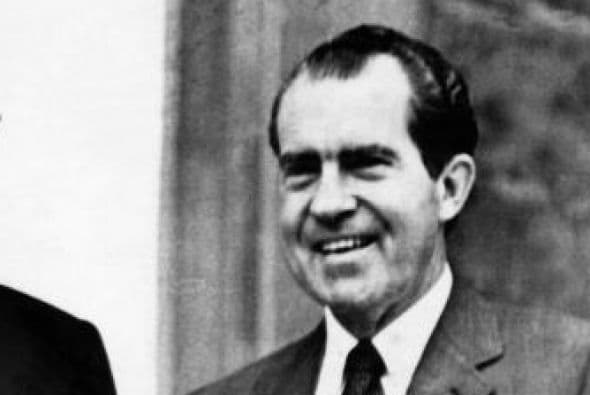 Se reveló que Nixon tenía un sistema de grabación de cintas magnéticas en sus oficinas y que había grabado una gran cantidad de conversaciones dentro de la Casa Blanca.